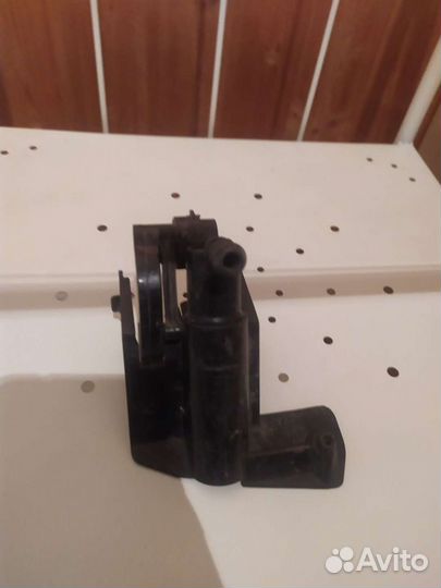 Форсунка омывателя фары corolla e15 8520702040