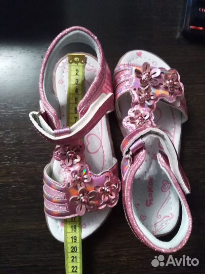 Сандалии для девочки 29 размер новые