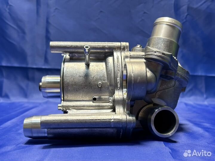 Водяной насос помпа