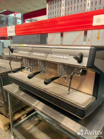 Кофемашина simonelli 3gr 3-х рожковая