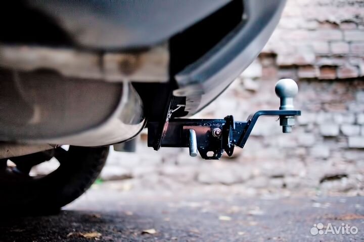 Фаркоп /съемный квадрат/ Renault duster c 2012