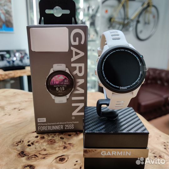 Garmin Forerunner 255S Music Whitestone