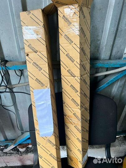 Задние 2 стойки Лексус GS-250