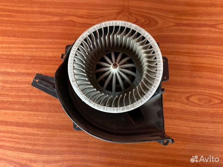 Вентилятор печки Volkswagen Polo sedan 1.6 2012
