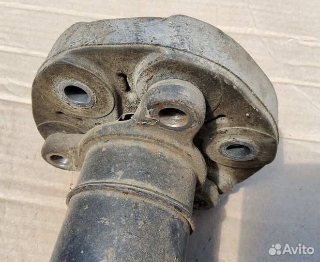 Кардан задний Mercedes W210 A2104103016