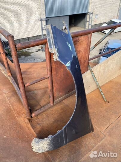 Toyota vista крыло