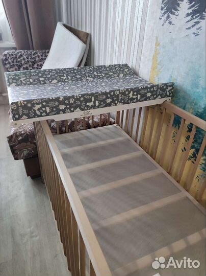 Пеленальная доска на кроватку