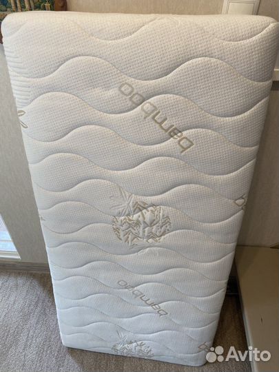 Детская кроватка с маятником Лель