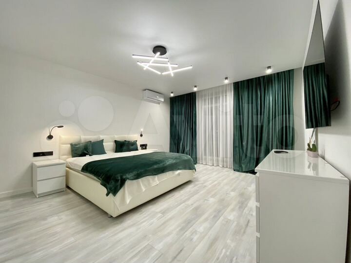 3-к. квартира, 101 м², 10/12 эт.