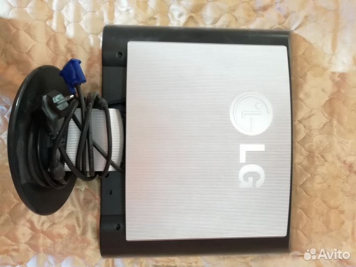 Монитор LG flatron L1730S