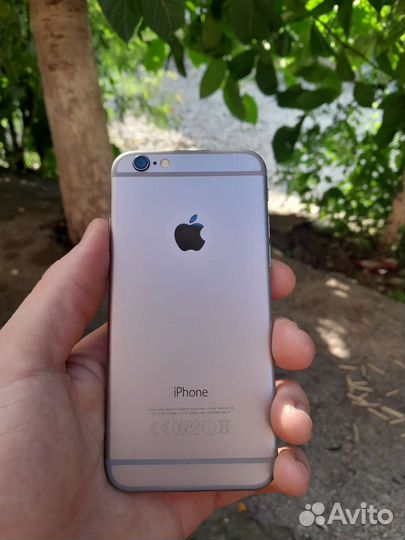 Телефон iPhone 6