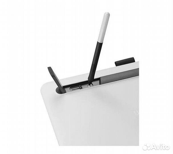 Графический планшет Wacom One 13 pen display, черн