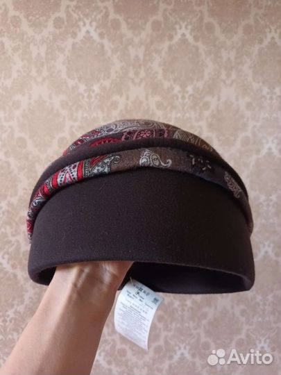 Женская шапка