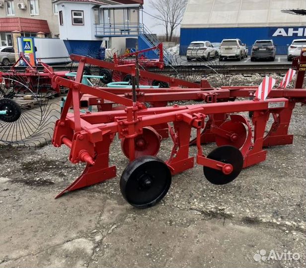 Плуг Минский Завод Шестерен ПЛН-3-35, 2023