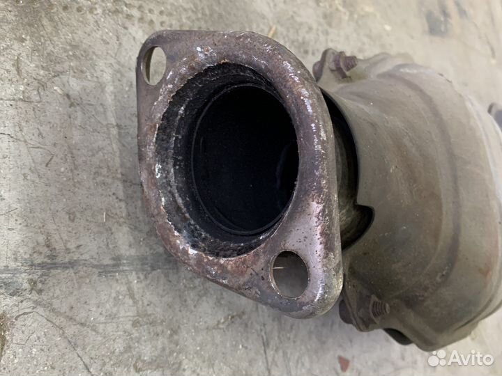 Средняя часть выхлопа Subaru Forester SG