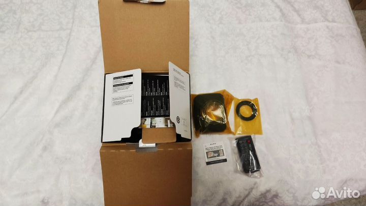 Видеокамера sony HDR-PJ780E с штативом