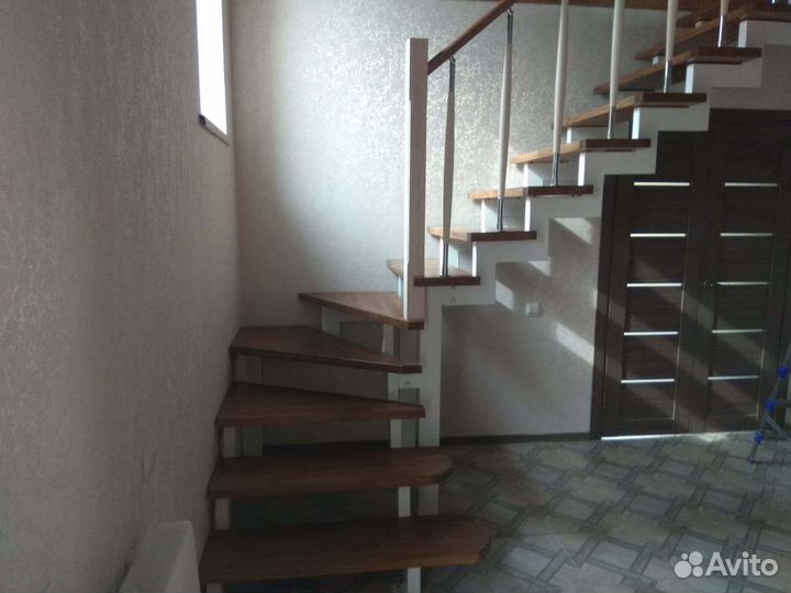 Металлическая лестница