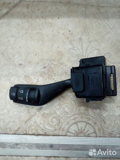 Подрулевой переключатель Ford Focus 2 2008