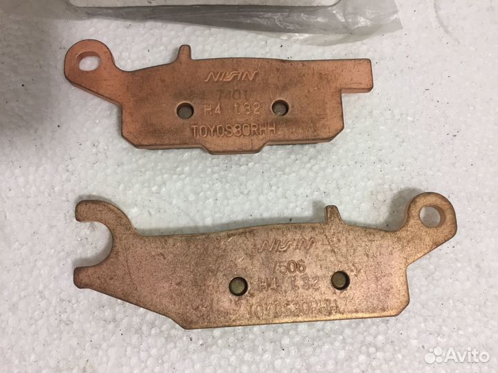 Тормозные колодки левые перед Yamaha Grizzly 700