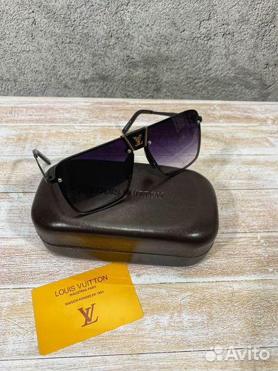 Солнцезащитные очки Louis Vuitton