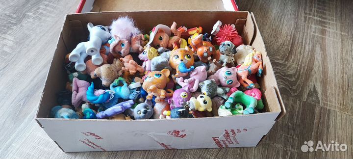 Коробка игрушек из киндер