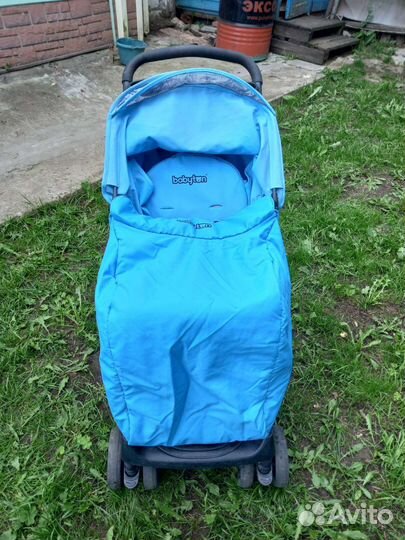 Прогулочная коляска