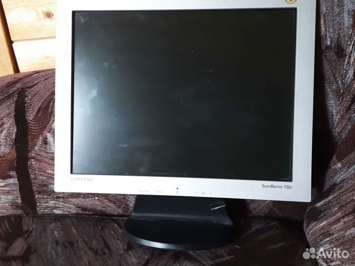 Монитор Samsung syncmaster 152v