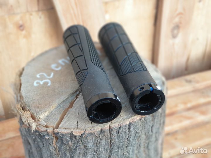 Грипсы для велосипеда Odi с фиксацией