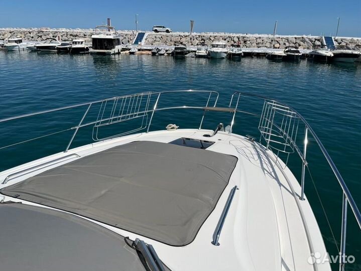 Яхта с флайбриджем Bavaria R40 Fly, 2018 г