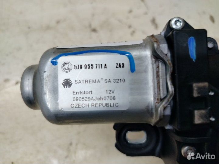 Моторчик стеклоочистителя задний Skoda Fabia