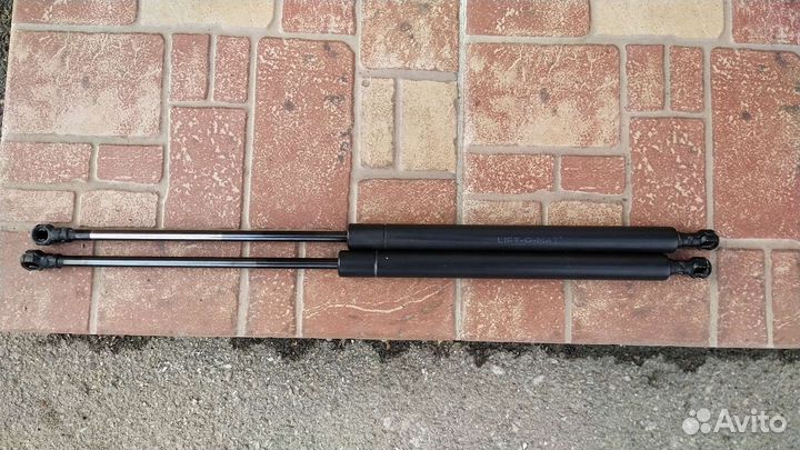 Газовый упор капота