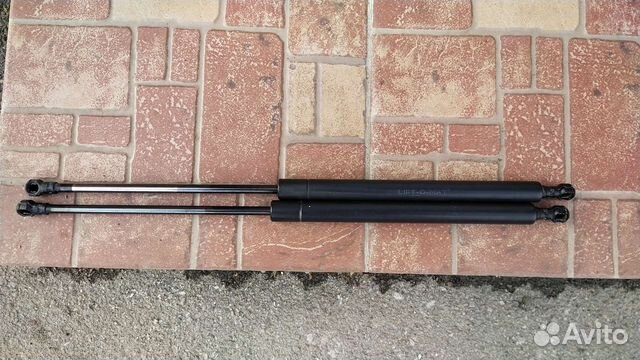 Газовый упор капота