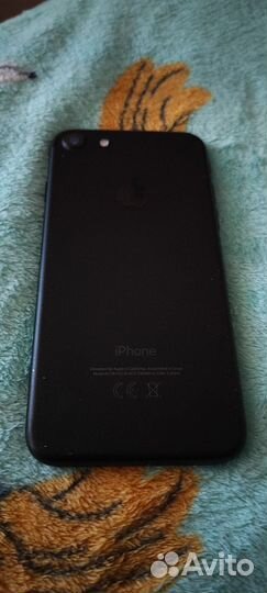 Телефон iPhone 7