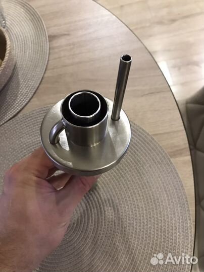 Попугай на банку