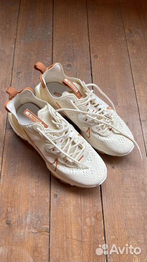 Nike Wmns React Vision 7.5us