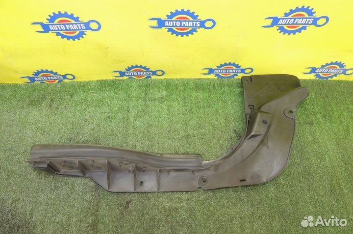 Пластик салона Isuzu Elf NKR81E