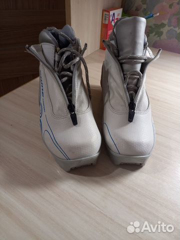 Лыжные ботинки 35 р