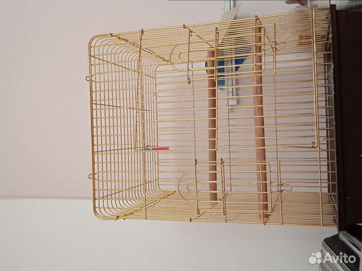 Большая золотая клетка для попугая 68.5*45.5*46