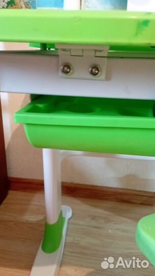 Продам школьную парту Mealux EVO-19 + лампа + стул
