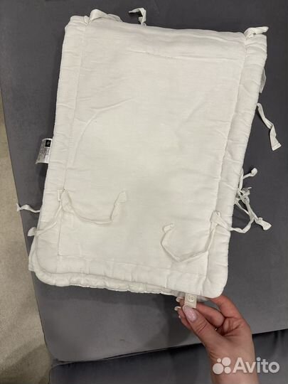 Бортики в кроватку stokke