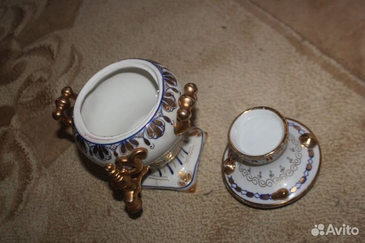 Фарфор. самовар гжель