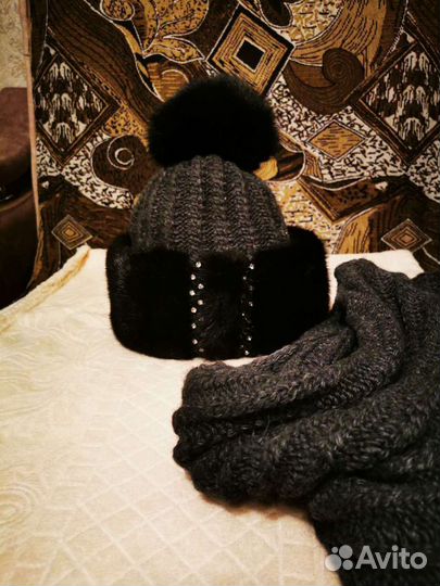 Комплект шапка и снуд женский