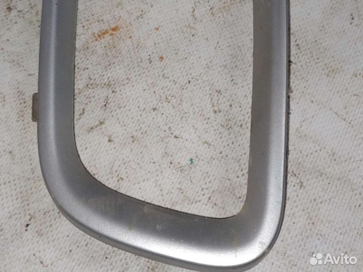 Окантовка птф левая Mitsubishi Montero 3 Pajero