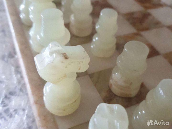 Шахматы из оникса
