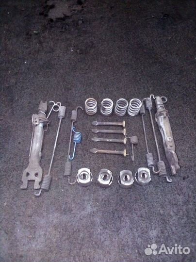 Механизм ручного тормоза Nissan Terrano H4MD438