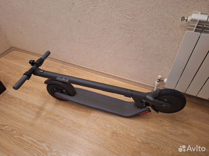 Электросамокат ninebot e22