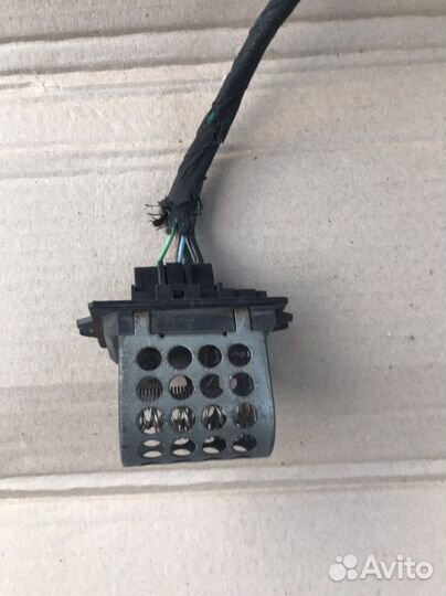 Резистор отопителя Chrysler Stratus JA