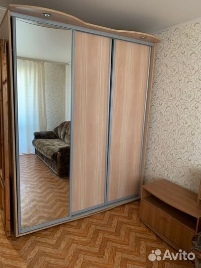 Шкаф купе с зеркалом бу