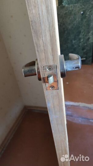 Межкомнатные двери бу 70 см с коробкой