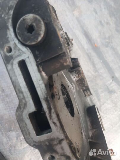 Кожух цепи грм,насос масляный opel x10xe,z12xe